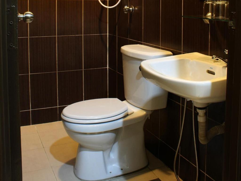 YH Hotel Kuala Selangor - Wash Room